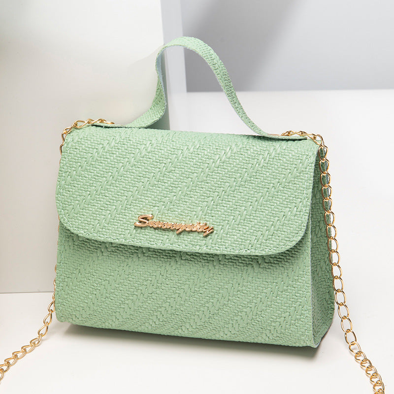 Maison Étoile™ | Chaîne sculptée, style sobre