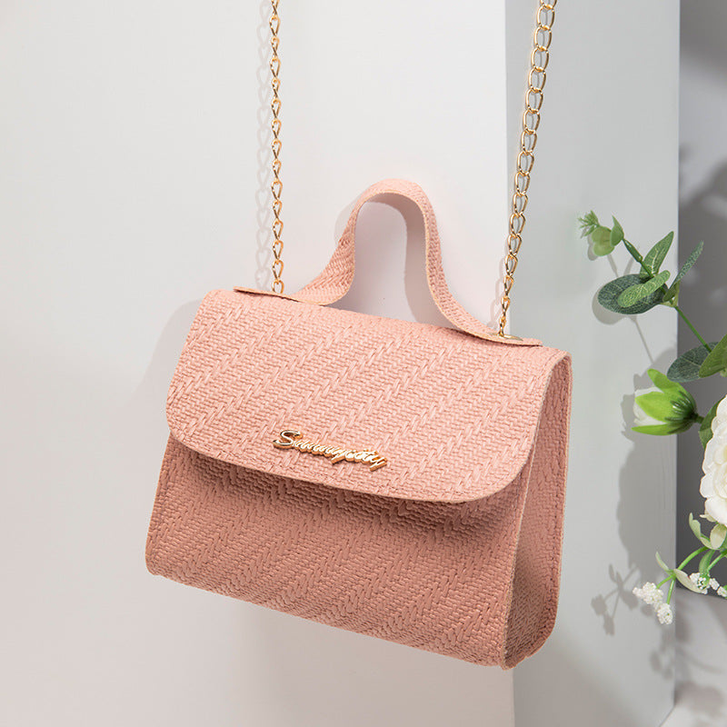 Maison Étoile™ | Chaîne sculptée, style sobre