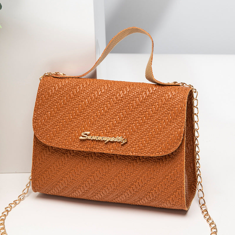 Maison Étoile™ | Chaîne sculptée, style sobre
