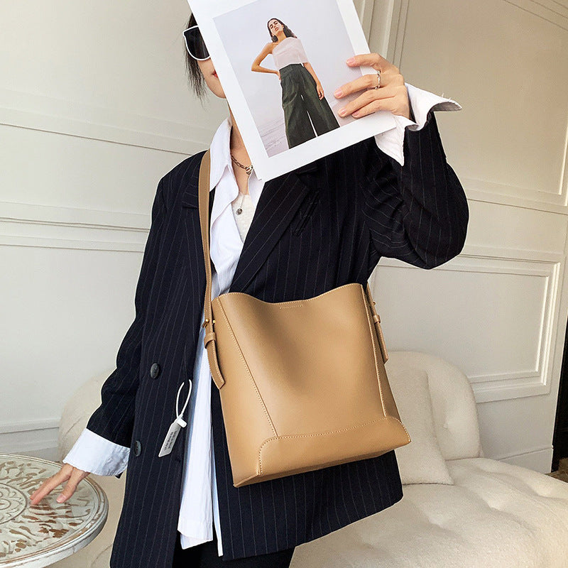 Maison Étoile™ | Sac seau à bandoulière en cuir pour femme